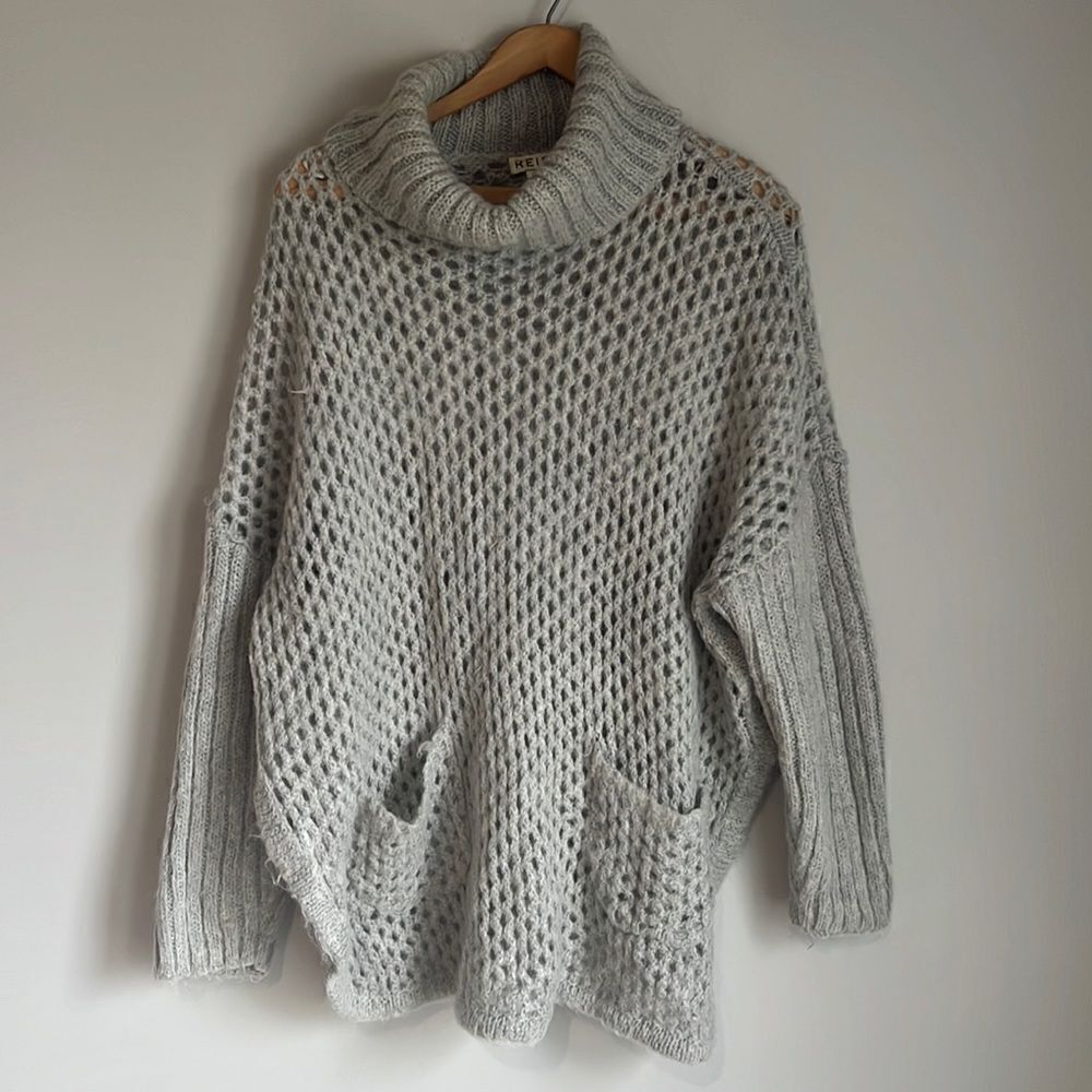 Reiss Fanella wool blend Roll Neck Cape Knit Jumper sweater - Picture 3 of 15